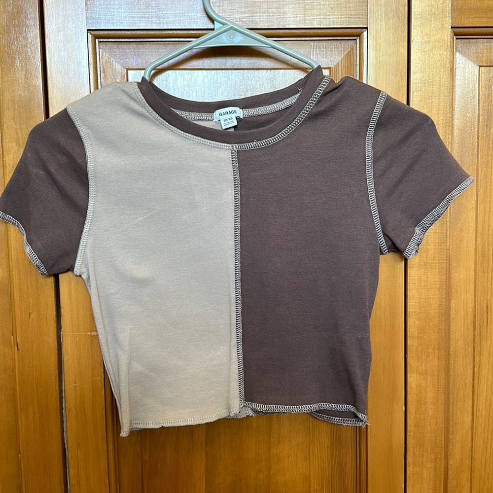 brown cropped tee